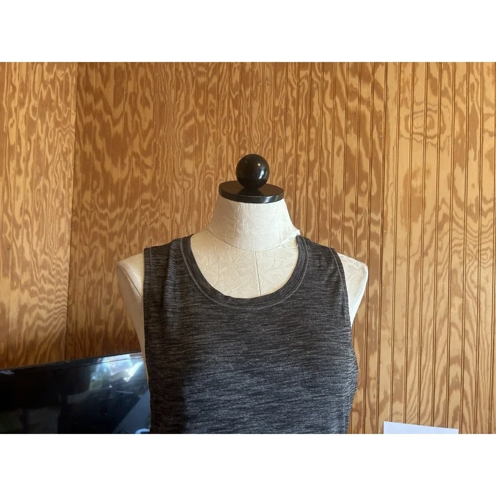 Lululemon Var-City Crisscross Side Tank, Heathered Black &‎ Gray Size 6??